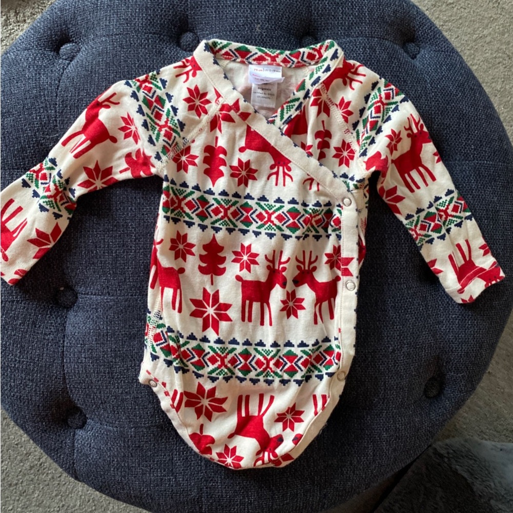 Hanna Andersson Red Christmas Deer & Tree Side Snap Bodysuit. Size 12-18 months - Picture 5 of 5
